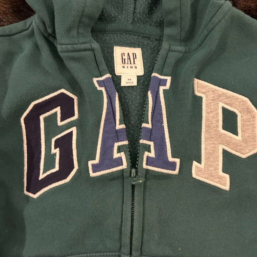 Gap Kids Logo Hoodie XS Green Full Zip Sweatshirt Boys Girls Unisex